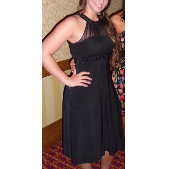 Semi-formal black dress - Picture 1 of 4